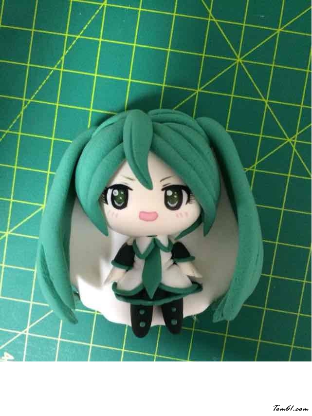 初音冰箱贴的彩泥橡皮泥制作教程图解图片14 初音冰箱贴的彩泥橡皮泥制作教程图解图片14