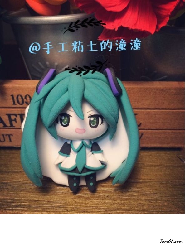 初音冰箱贴的彩泥橡皮泥制作教程图解图片1 初音冰箱贴的彩泥橡皮泥制作教程图解图片1