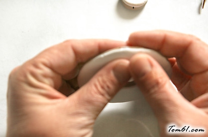 甜甜圈软陶的彩泥橡皮泥制作教程图解 图片6 甜甜圈软陶的彩泥橡皮泥制作教程图解 图片6