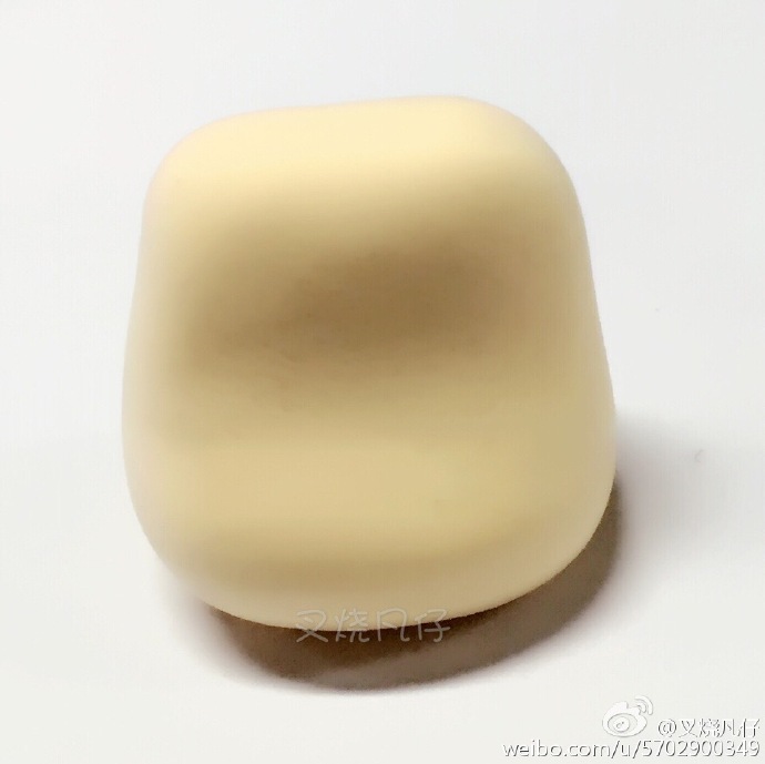 嘟着嘴超萌的牛轰轰粘土小人偶做法