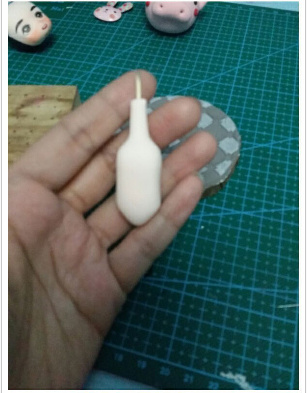炒鸡可耐的蓝孩子粘土小人偶做法