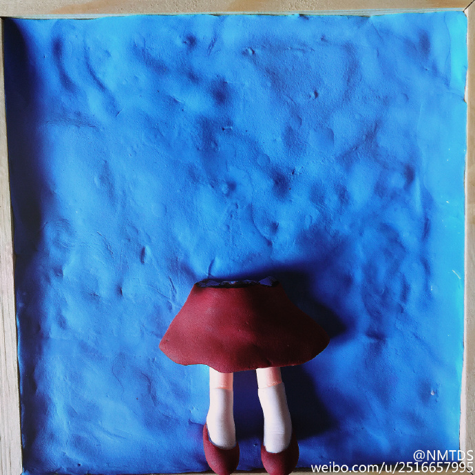 用粘土做出来的小丸子人偶画做法
