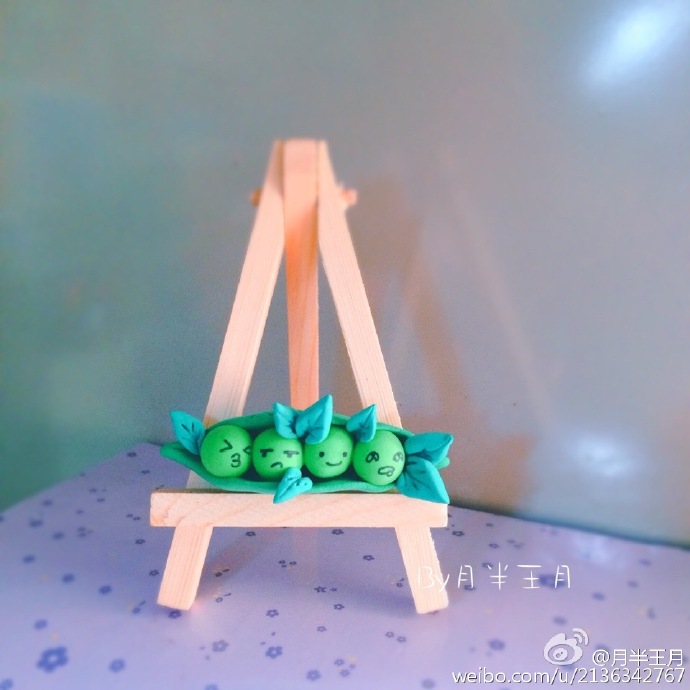 恶搞型豌豆宝宝的彩泥橡皮泥制作教程图解
