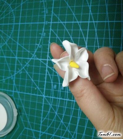 小花朵的彩泥橡皮泥制作教程图解2