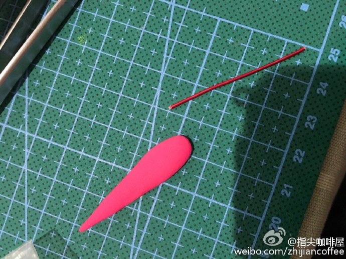 迷你的红色粘土肉肉做法