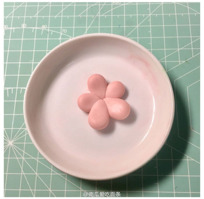 粉色的粘土多肉小植物