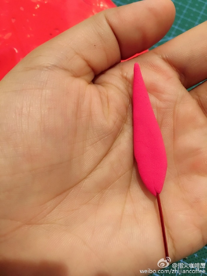 迷你的红色粘土肉肉做法