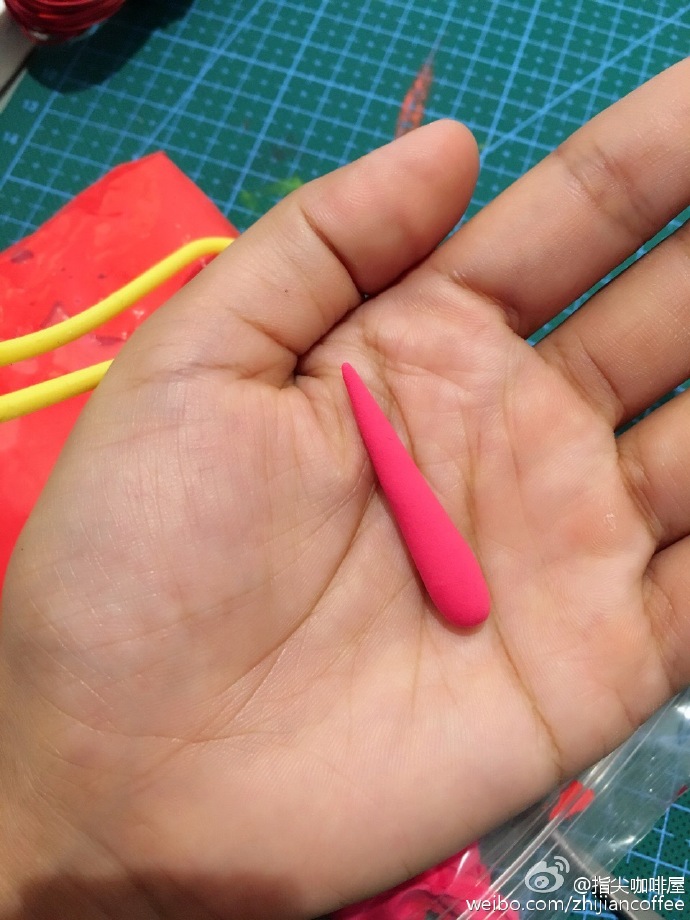 迷你的红色粘土肉肉做法