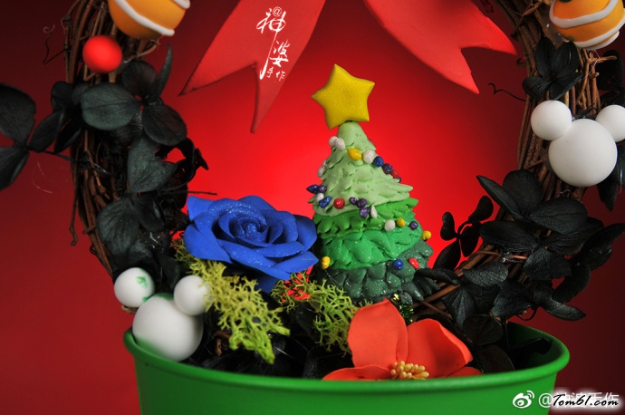 很漂亮的粘土圣诞花环制作方法教学