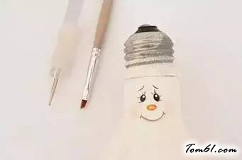 小雪人的废物利用的创意制作图解教程图片8