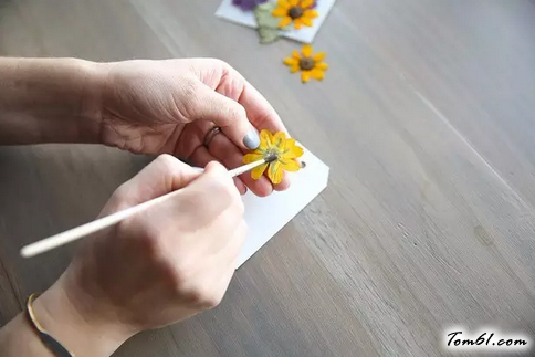 干花标签的废物利用的创意制作图解教程 图片2