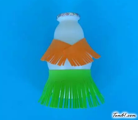 酸奶瓶的废物利用的创意制作图解教程图片3