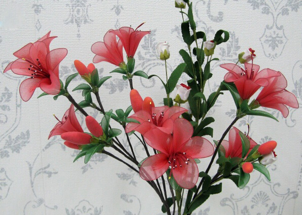 丝袜花杜鹃花的废物利用的创意制作图解教