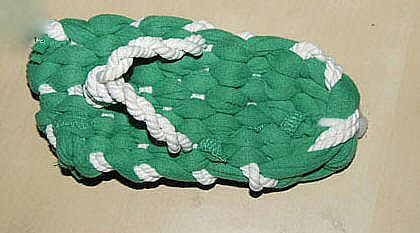 旧T恤的废物利用的创意制作图解教程3