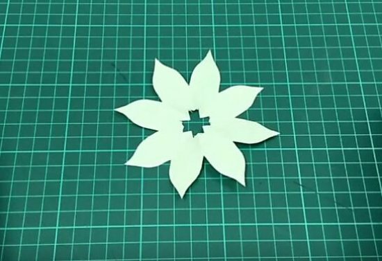 八瓣花剪纸图案与图解教程