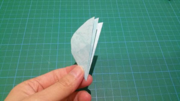 漂亮的立体雪花剪纸方法,雪花的剪纸教程图片6