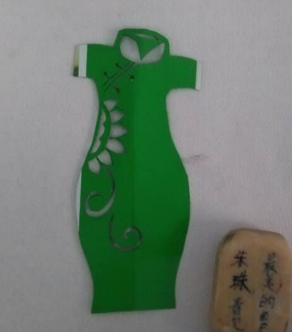 旗袍书签剪纸图案与图解教程