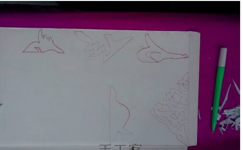 儿童剪纸图案大全及方法-漂亮的四朵小花图片2