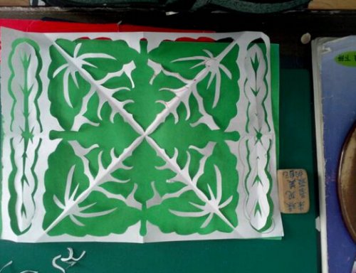 植物剪纸图案大全及方法-精美的荷花图片9