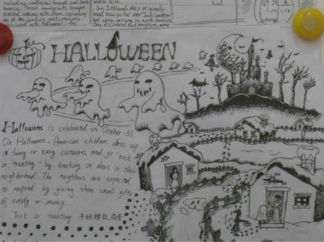 Happy Halloween英语手抄报版面设计图2