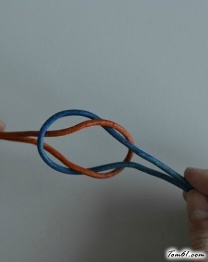 双色手绳编织的编法和编织教程图片1