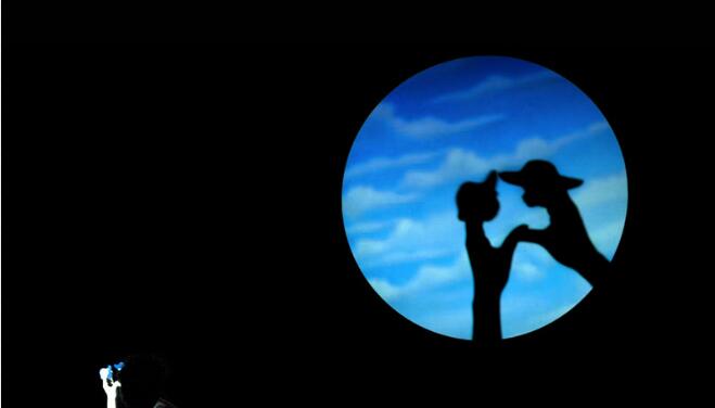 相爱的两个人图片2