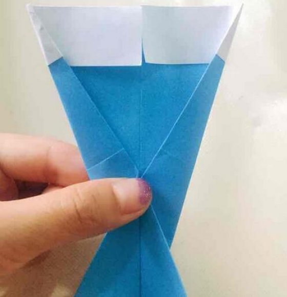 折纸饮料杯的折法图片6