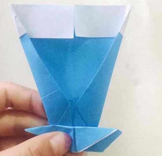 折纸饮料杯的折法图片8