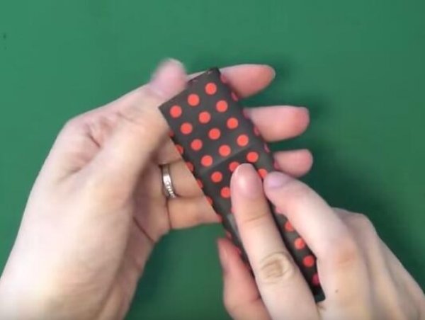 有盖子的盒子折法教程图片8