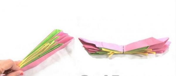 莲花折纸大全 实用莲花灯图片7