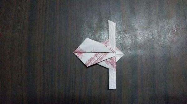 莲花折纸步骤 纸币五瓣莲图片10
