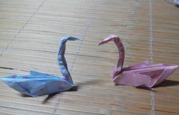 优雅的天鹅折纸方法 怎么折出一只天鹅2图片1