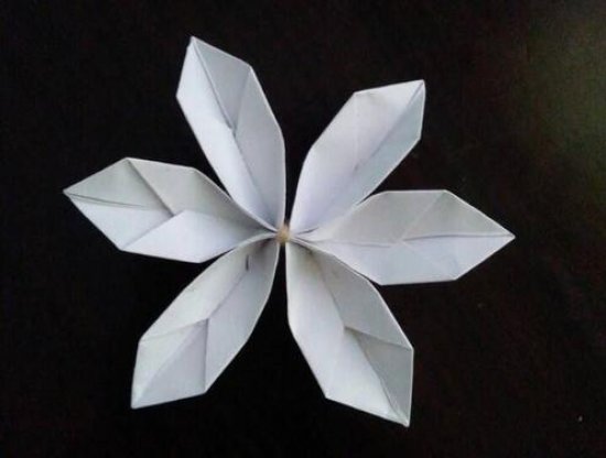 雪花折纸教程步骤图图片1