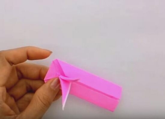 拖鞋的折纸方法步骤图片11