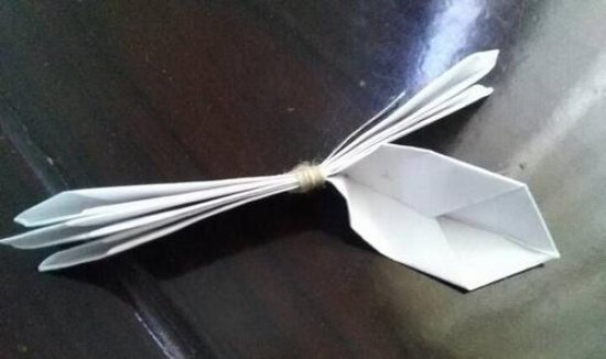雪花折纸教程步骤图  折纸雪花的方法图片8