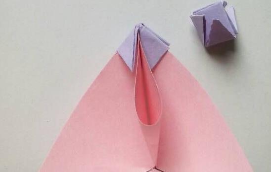 精致小花球折纸图片15