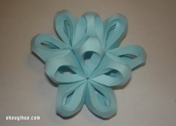 立体花球折纸步骤图解 卡纸折花球的折法教程图片11