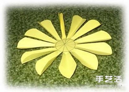 纸花的做法图解教程 手工纸花朵制作方法教程图片6