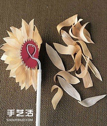 手工纸花的制作方法 与串珠结合的效果令人惊艳图片6