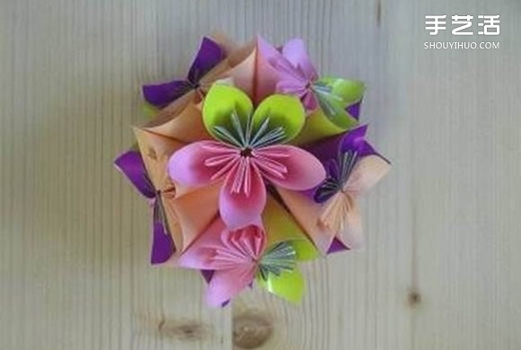 超美折纸花球的折法图解，相对还算简单的哦图片13