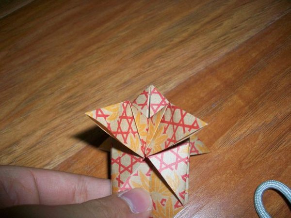 有翅膀的盒子应该怎么折图片14