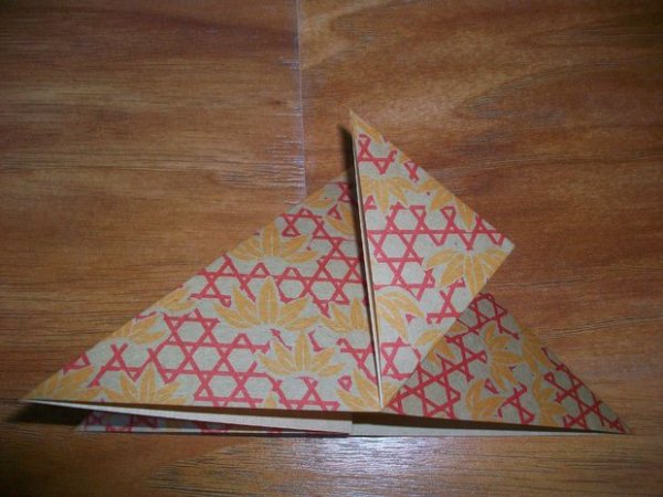 有翅膀的盒子应该怎么折图片6