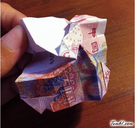 用钱折玫瑰的折纸图解与方法教程图片10